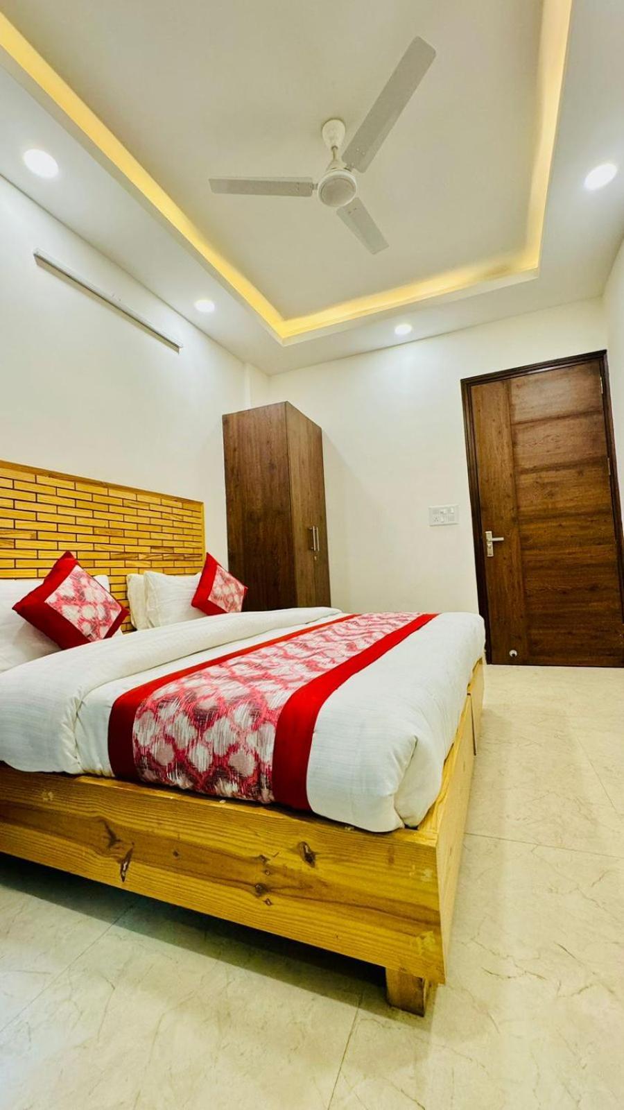 Hotel Ashram View Just 10 Minute Away Form Nizamuddin Railway Station New Delhi Extérieur photo